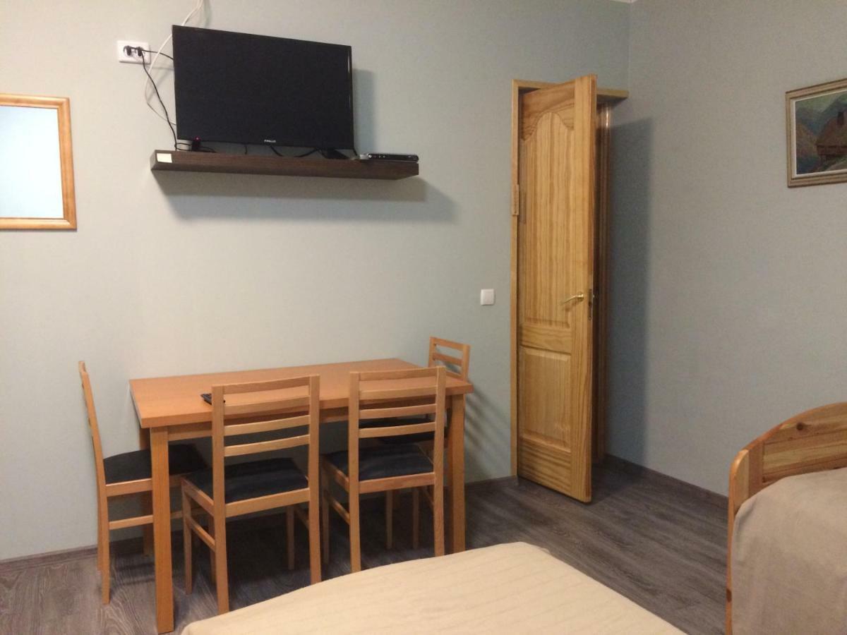 Westwind Puhkemaja Hotel Kunda Bagian luar foto